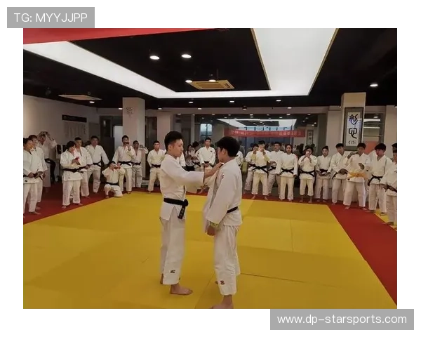 国际拳击联盟在裁判培训中增加医学判断与伦理教学提高判罚质量 国际拳击联盟在裁判培训中增加医学判断与伦理教学提高判罚质量